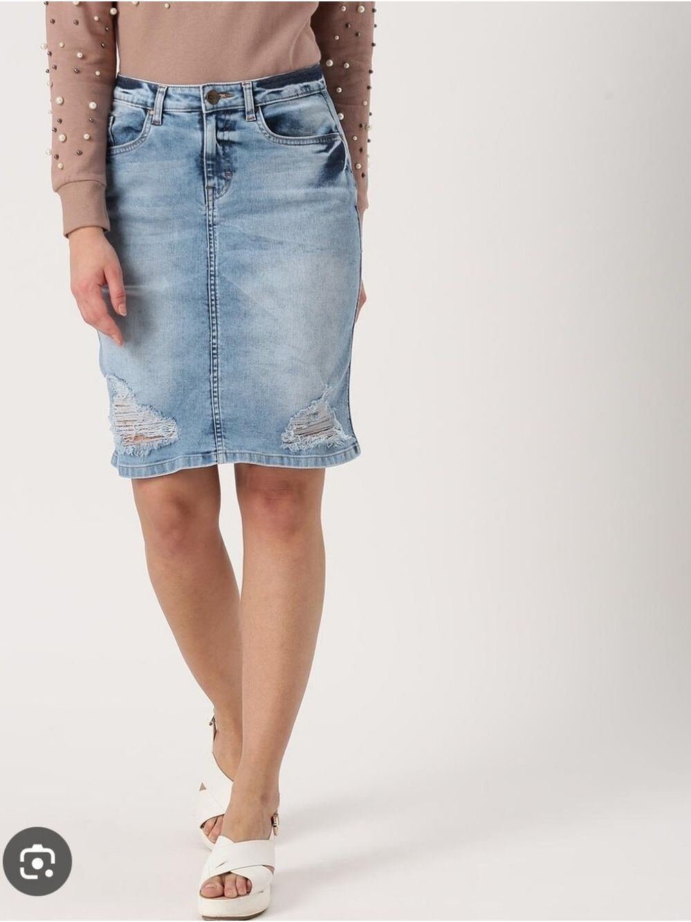 Joseph RIBKOFF women's Denim Skirt Size 8 Like New